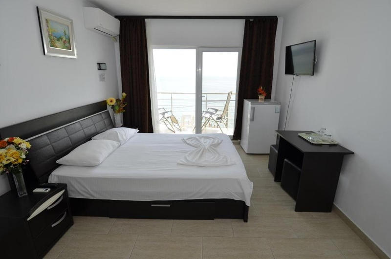 Hostel Adonis, cazare Costinesti