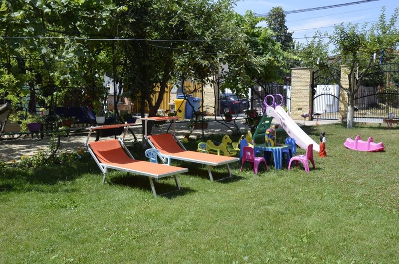 Hostel Adonis, cazare Costinesti