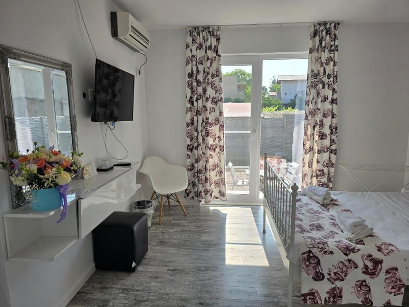 Anacris Guesthouse, cazare Costinesti